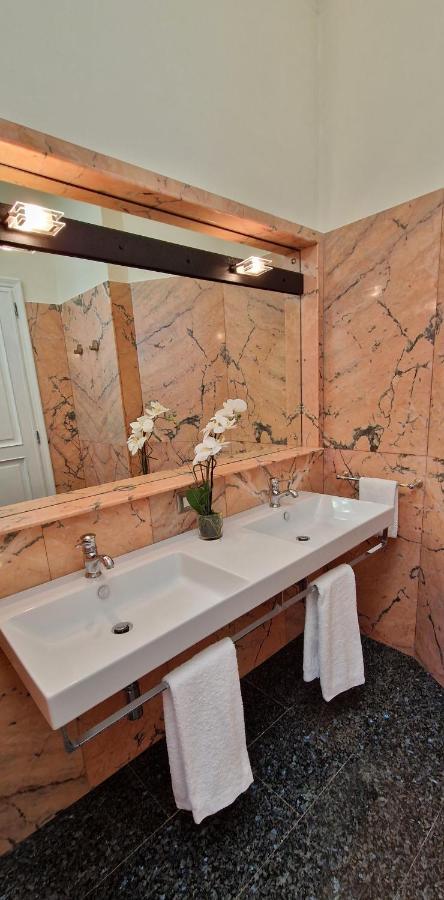 Villamara Luxury Rooms 斯培西亚 外观 照片